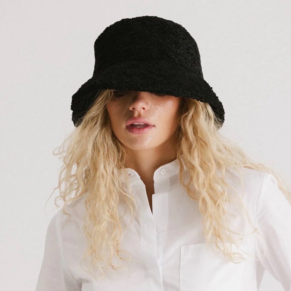 UGG Black All Sherpa Fleece Bucket Hat